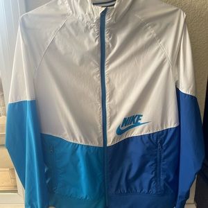 NIKE kids windbreaker in size XL.